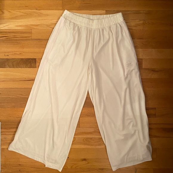 Adidas joggers - Picture 7 of 8